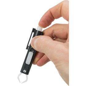 PINÇA EM PLÁSTICO PARA RETIRAR CARRAÇAS