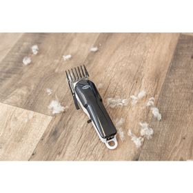 MAQUINA COM BATERIA PARA APARAR O PELO "TR1200"